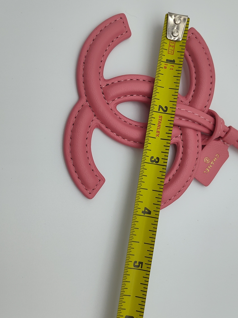 CHANEL Makeup Promotional Pink Lambskin Leather CC Logo Bag Charm Gold Hardware - Picture 5 of 8